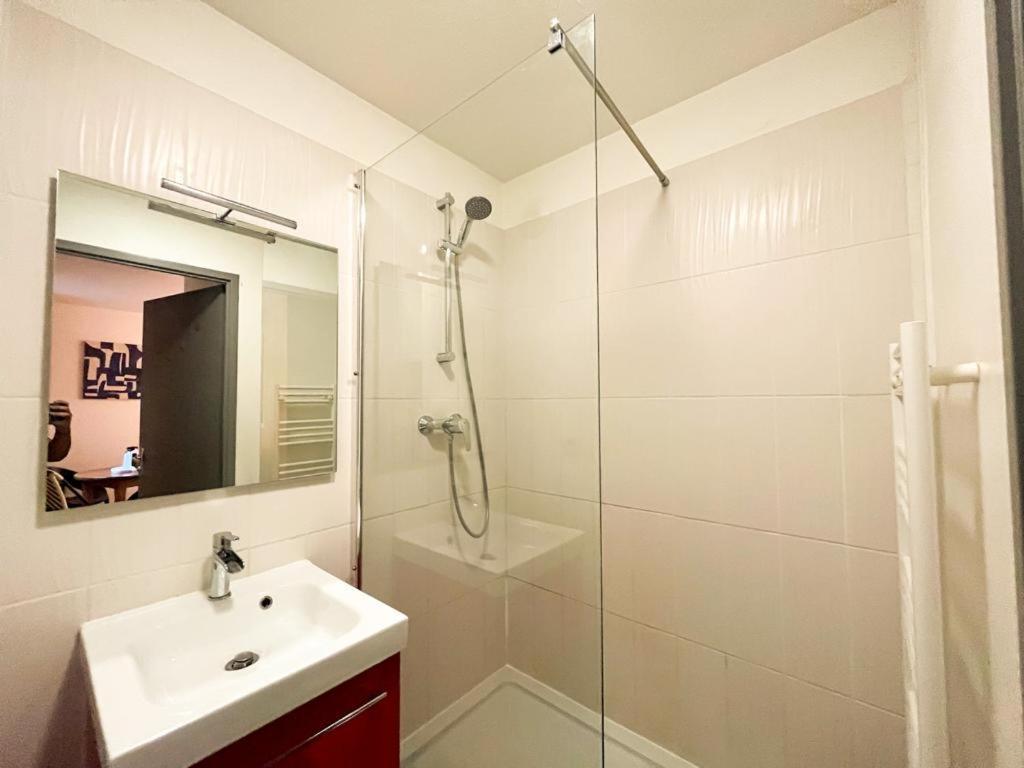 Suite Cobalt Villeurbanne Esterno foto